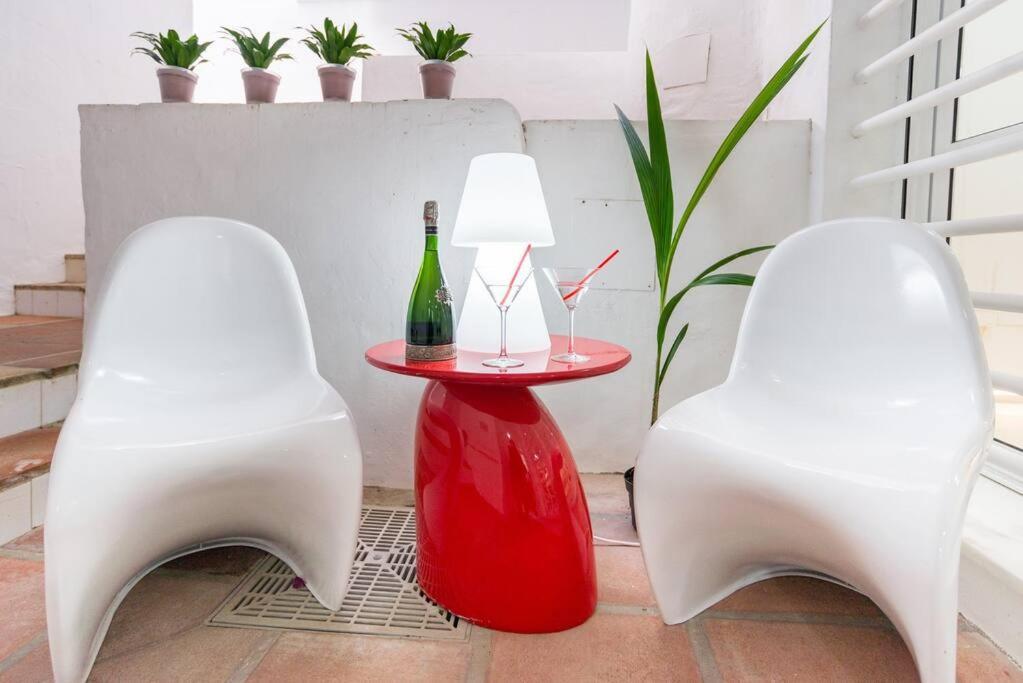 Incredible Luxury Location In Puerto Banus Beach For Families Marbella Buitenkant foto