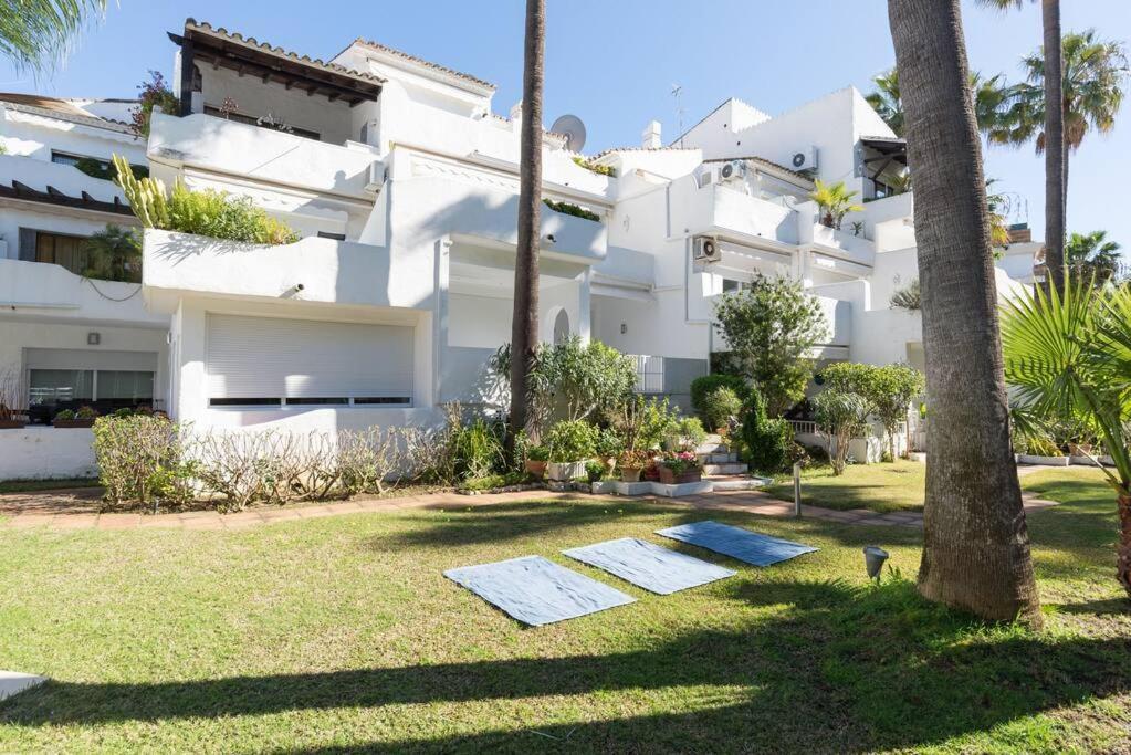 Incredible Luxury Location In Puerto Banus Beach For Families Marbella Buitenkant foto
