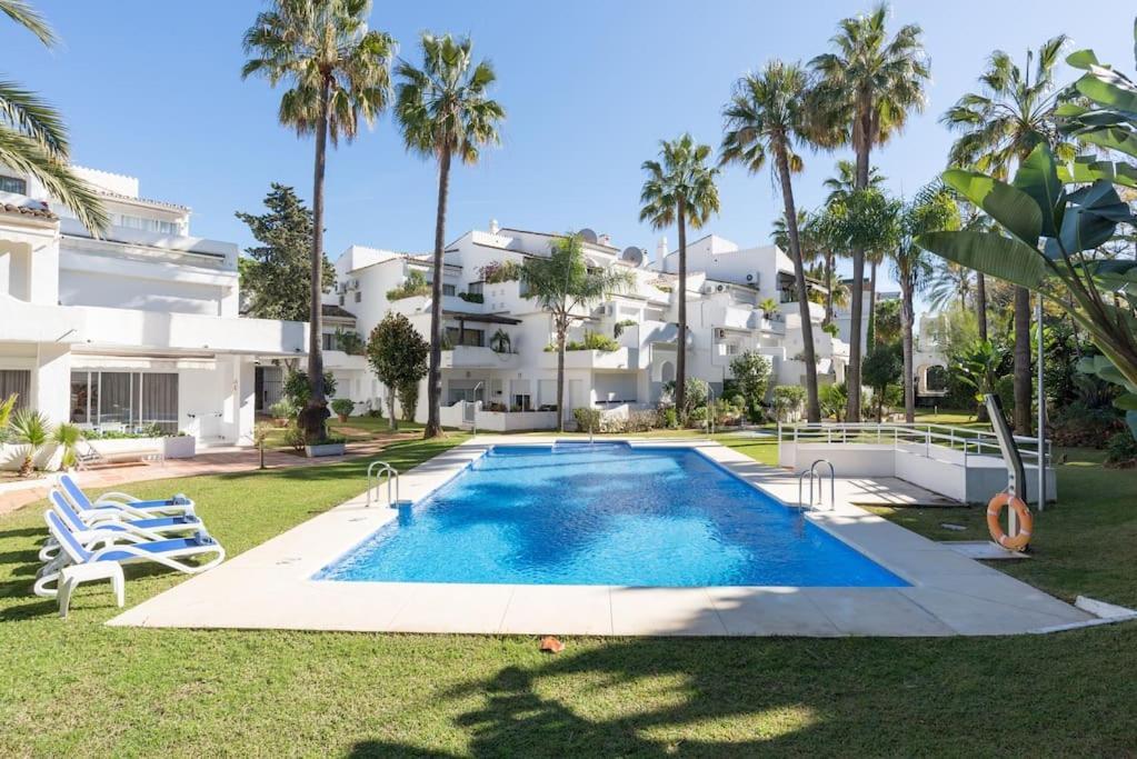 Incredible Luxury Location In Puerto Banus Beach For Families Marbella Buitenkant foto