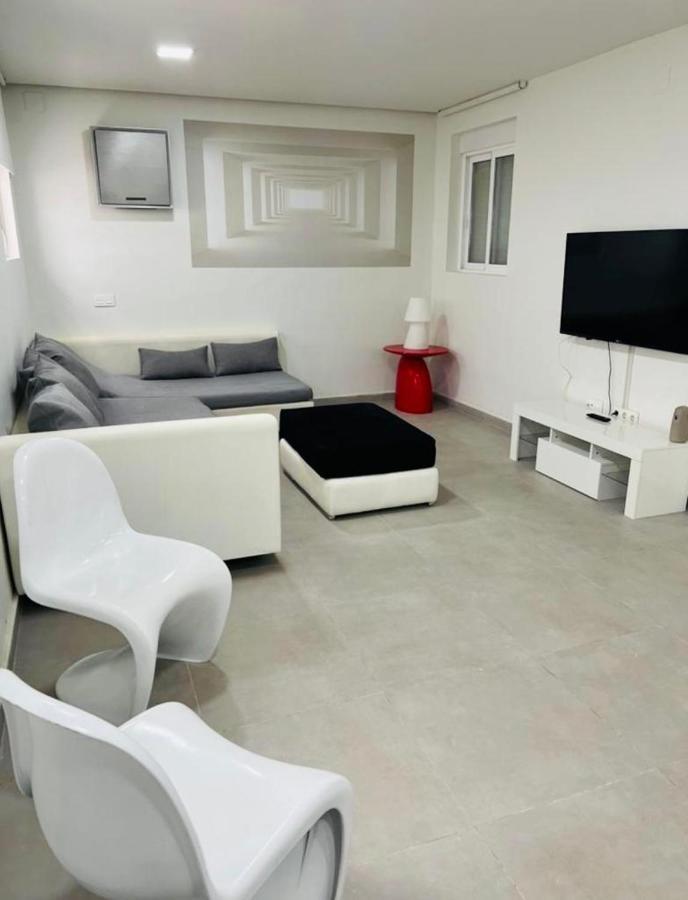 Incredible Luxury Location In Puerto Banus Beach For Families Marbella Buitenkant foto
